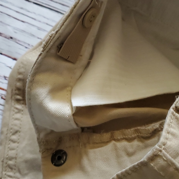 🆕️ GAP/DISNEY BOYS OUTFIT (SHORTS & MICKEY SHIRT) - Picture 8 of 11